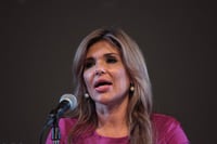 Ante el rechazo ciudadano en contra de reformas legales que dan figura al veto constitucional, la gobernadora Claudia Pavlovich solicitó al Congreso del estado no discutir esta iniciativa para que se continúe el proceso de reflexión y consenso antes de someterla a votación. (ARCHIVO)