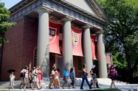 Normas. El juicio contra la Universidad de Harvard es por discriminación racial positiva, tras quejas por sus normas. (AP)