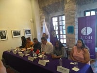 Tras llevarse a cabo la presentación de la convocatoria, Luis Efrén Ríos, director de la Academia Interamericana de Derechos Humanos, dio a conocer alrededor de 10 requisitos para los que deseen promoverse. (EL SIGLO COAHUILA)
