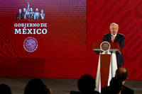 El presidente Andrés Manuel López Obrador dialoga con la prensa. (NOTIMEX) 