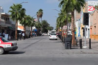 Aunque es frecuente que vehículos circulen, oficialmente el Paseo Independencia no ha sido reabierto a la vialidad. (EL SIGLO DE TORREÓN)