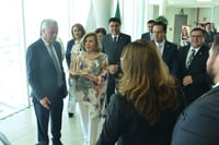 Este jueves, autoridades municipales entregaron las llaves de la ciudad a 'Kena' Moreno. (FERNANDO COMPEÁN) 