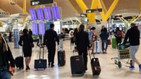 El plan, según CNN, involucra a 175 agentes policiales y 400 empleados de la sección de operaciones de seguridad. En principio, esta misión no comprende al personal uniformado que inspecciona a pasajeros en los aeropuertos. (ARCHIVO)