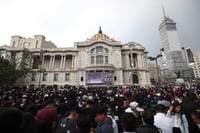 El Instituto Nacional de Bellas Artes y Literatura (INBAL), la Asociación de Profesionistas y Empresarios de México A.C. (APEM) y la iglesia La Luz del Mundo tienen puntos encontrados sobre el evento realizado la noche del miércoles en la Sala Principal del Palacio de Bellas Artes. (EL UNIVERSAL)