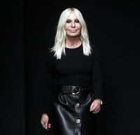 Tras este escándalo, Donatella Versace envió un comunicado en el que pidió disculpas a todos los ofendidos, a través de su cuenta de Instagram. (ARCHIVO)
