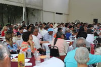 Cierran los festejos del adulto mayor con celebración. (EL SIGLO DE TORREÓN/GUADALUPE MIRANDA)