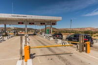 Específicamente construyen gaviones para la protección del camino, en el tramo Temoaya. (EL SIGLO DE TORREÓN)