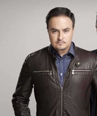 Salud. El cantante Raúl Ortega dice que ya está mejor. (ESPECIAL) 
