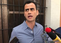 Cuitláhuac Valdés Gutiérrez, subsecretario de Educación, dijo que la actividad forma parte de la campaña “Laguna, Región de Lectores”, que tiene como objetivo fomentar el hábito de la lectura. (ARCHIVO)
