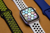 De acuerdo con el portal '9to5Mac', Apple está ideando en incluir una aplicación de seguimiento del sueño en la próxima edición del Apple Watch. (ARCHIVO)