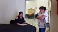 Atendieron a grupo conformado por 80 personas interesados en conocer si pueden ser beneficiarios de una pensión. (EL SIGLO COAHUILA)