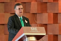 Reaviva Ebrard debate por vandalismo al Hemiciclo