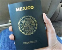 Si uno de sus propósitos de año nuevo incluye viajar al exterior del país y aún no ha tramitado su pasaporte, es bueno que sepa que para 2020 los precios se incrementarán. (EL SIGLO DE TORREÓN)