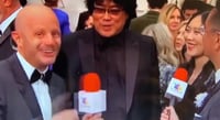 Aunque el director no se mostró enojado al respecto, los usuarios de Twitter consideraron una falta de respeto e incluso un tanto racista su manera de abordar al director, considerado uno de los más prestigiosos actualmente. (CAPTURA VIDEO)
