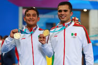 Kevin Berlín (i) e Iván García ganaron la medalla de oro en sincronizados sobre la plataforma de 10 metros en Juegos Panamericanos de Lima 2019. (ESPECIAL) 