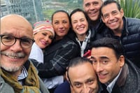 Adal Ramones, Roxana Castellanos, Consuelo Duval, Gaby Platas, Lalo España, Yordi Rosado y Mauricio Castillo, elenco de Otro Rollo, programa de televisión de los años 90, se unieron para pedir a la población que todos los que puedan quedarse en casa, lo hagan, para evitar la propagación del coronavirus. (ESPECIAL)