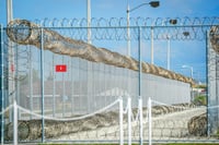 El Gobierno de Estados Unidos ha empezado a liberar a cientos de migrantes indocumentados que, según miembros del Congreso y grupos activistas corren peligro de contagio del coronavirus. (ARCHIVO) 