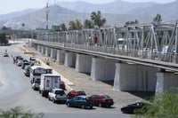 Esperan horas para cruzar de Durango a Coahuila