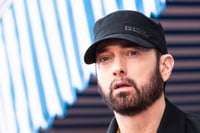 El cantante y productor estadounidense Eminem donará un par de tenis Jordan 4 Retro Eminem Carhartt, para recaudar dinero por la lucha ante la propagación del COVID-19. (ARCHIVO)