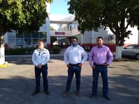 Los Servidores de la Nación inconformes protestaron ayer en las oficinas regionales de la Secretaría del Bienestar con sede en Lerdo.