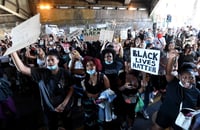 Las protestas para exigir justicia por la muerte de un afroamericano se replicaron en varias ciudades de Europa. (EFE) 