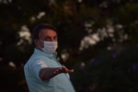 La Corte Suprema de Brasil ordenó este viernes a la red social Twitter suspender las cuentas de políticos, empresarios y personalidades allegadas al presidente del país, Jair Bolsonaro, que son investigados por presunta diseminación de noticias falsas. (ARCHIVO) 