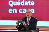 El subsecretario de Prevención y Promoción de la Salud de México, Hugo López-Gatell, celebró este miércoles que el Congreso del sureño estado de Oaxaca prohibiera la venta de alimentos de alto contenido calórico (comida chatarra) a menores de edad, acción que calificó como 'sumamente positiva'. (EL UNIVERSAL)