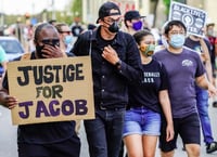 Jacob Blake, afroamericano herido por policía sufre parálisis en su cuerpo