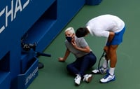 Así fue el pelotazo que dejó a Novak Djokovic fuera del US Open