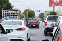 En el marco del Día Mundial Sin Automóvil, Jorge Alberto Lozano Vergara, miembro del colectivo Ruedas del Desierto, señala que el principal problema para que la gente opte por utilizar la bicicleta en la ciudad, más allá de la falta de más ciclovías, es la falta de educación vial, pues pocos conductores respetan al ciclista y le dan su lugar en la calle.
(ARCHIVO)