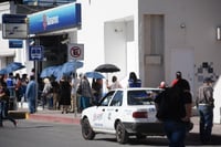 El Ayuntamiento de Monclova no clausuró las sucursales locales de Citibanamex; la institución de crédito y ahorro presentó a las autoridades un protocolo de atención a adultos mayores para el pago de sus pensiones y evitó que le cerraran las puertas. (SERGIO A. RODRÍGUEZ)