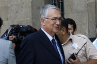 El empresario Ricardo Salinas Pliego, dueño de TV Azteca, informó a través de redes sociales que dio positivo a COVID-19, enfermedad causada por el coronavirus SARS-CoV-2. (ARCHIVO)