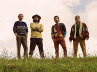 Los colombianos Morat lanzaron este viernes su nuevo sencillo Al aire, una canción de amor noventero con toques 'country' de la que destacaron especialmente el 'sentimiento de buen rollo' que transmite, dijeron en una entrevista con Efe.  (INSTAGRAM)   
