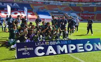 Los integrantes de la Franja festejaron a lo grande en el Estadio Victoria de Aguascalientes, donde mantuvieron la ventaja en el global.