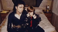 Un tribunal de apelaciones falló este lunes que un arbitraje decidirá sobre la demanda interpuesta por los herederos del cantante Michael Jackson contra HBO por el polémico documental 'Leaving Neverland', que explora las acusaciones de abusos sexuales contra el 'rey del pop'.