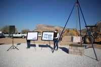 En la comunidad de La Loma se colocó la primera piedra de lo que será el nuevo plantel educativo.