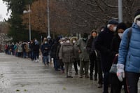 Austria iniciará el 26 de diciembre un confinamiento de tres semanas, el tercero de la pandemia, tras el que lanzará una nueva campaña de test masivos con la novedad de que quienes no se sometan a la prueba tendrán que permanecer siete días más en cuarentena. (ARCHIVO) 