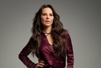  Kate del Castillo ha estado batallando con la nieve de Utah, la cual le llega a la cintura y le impide moverse con libertad, para darle vida a su nuevo personaje cinematográfico. (Especial) 