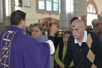 Para este año la indicación de la Diócesis a los sacerdotes es la de evitar contacto con los fieles.