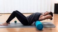 Foam roller te ayuda a corregir tu postura. (HEALTLINE)