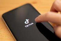 Brindará TikTok apoyo a usuarios que sufren trastornos alimenticios