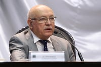 Ante la polémica que se ha generado en los últimos días por el informe sobre el costo de la cancelación del aeropuerto de Texcoco, David Colmenares, titular de la Auditoría Superior de la Federación (ASF), aseguró que no hubo mala fe en la estimación y descartó renunciar a su cargo. (ARCHIVO)