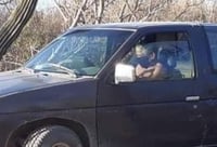 Trascendió en redes sociales el caso de un hombre que fue descubierto abusando sexualmente de una perrita en la colonia Mezquite en Cabo San Lucas. (Facebook) 