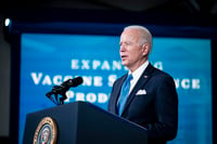 Un nuevo acuerdo con Seúl para compartir el gasto de mantener fuerzas estadounidenses en la península coreana es una prueba de que el presidente Joe Biden está modificando la posición de Estados Unidos con respecto a las alianzas en Asia y más allá. Demuestra que hará concesiones a los aliados para crear unidad en la competencia contra China y Rusia. (ARCHIVO) 
