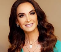 La exmiss Universo Lupita Jones se registró este sábado como candidata a gobernadora de Baja California por la alianza 'Va por BC', integrada por PAN, PRI y PRD. (Instagram) 