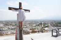 Impacta Viacrucis de la Loma de La Bartola en Monclova