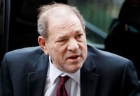 El productor de cine Harvey Weinstein apeló este lunes la condena por delitos sexuales que se le impuso el año pasado en un tribunal de Nueva York y por la que cumple una pena de 23 años de cárcel.  (ARCHIVO) 