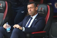 Pedro Caixinha se postula para dirigir a Chivas 