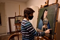 Oficio. La restauración de obras artísticas debe ser un proceso invisible que respete la creación.