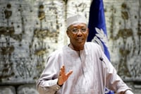 El presidente de Chad, Idriss Deby Itno, que gobernó la nación centroafricana durante más de tres décadas, murió el martes en el campo de batalla en un combate contra rebeldes, según anunció el máximo comandante del país en la radio y la televisión nacionales. (EFE) 
